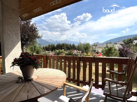 maison avec grand terrain arboré