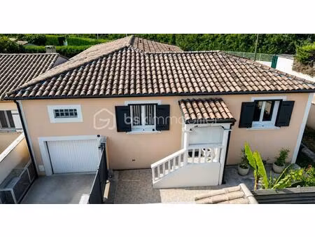 villa de 132m² avec jardin  garage  piscine et terrasse