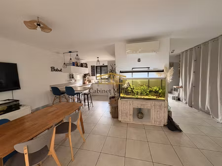 vic la gardiole - maison t4 de 90m2 en excelent état .