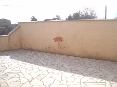 a louer à aniane (34150) appartement 3 pièces avec grande te
