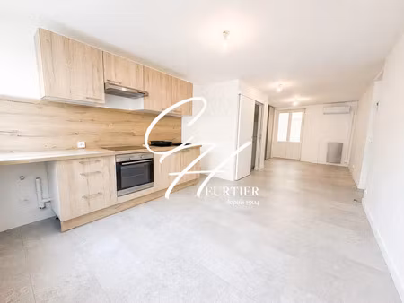 location appartement 1 pièce 29 m² à grenoble (38000)