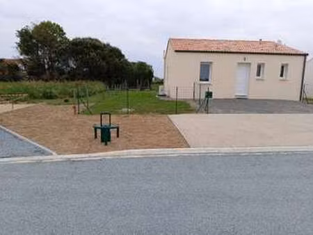 vente maison à lairoux (85400) : à vendre / 60m² lairoux