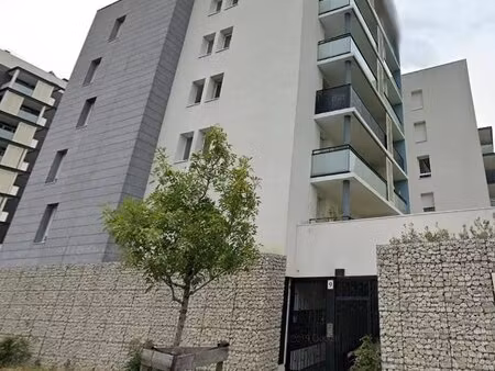 grenoble t2 39 26m2 avec garage et cave