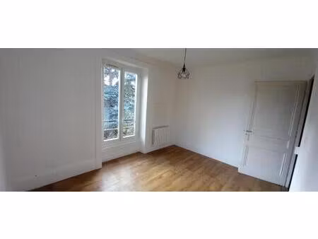 t2 - rue fleury 69600 oullins