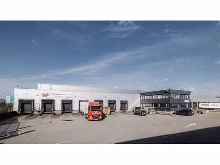 centre logistique de haute qualité à louer
