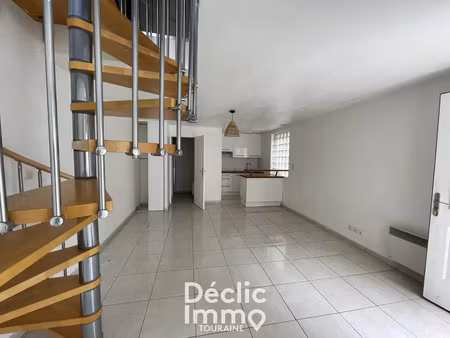 location maison 2 pièces 38m2 saint-pierre-des-corps 37700 - 650 € - surface privée