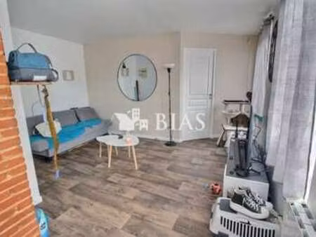 location appartement 3 pièces à saint-saëns (76680) : à louer 3 pièces / 36m² saint-saëns