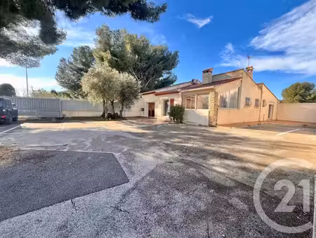 maison à louer - 6 pièces - 134 m2 - st cyr sur mer - 83 - provence-alpes-cote-d-azur