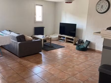 nîmes écusson – grand t2 de 60 47 m² – dernier étage