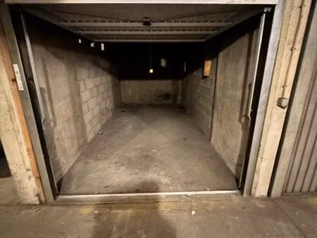 box dans résidence sécurisée