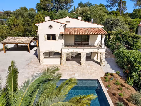villa de luxe à vendre dans le quartier grand'piece-les plaines