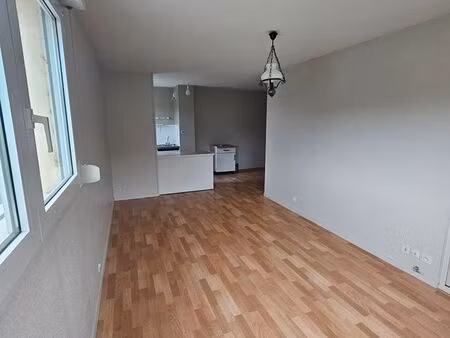 appartement t2 54 m² non meublé – résidence seniors saint-bonnet