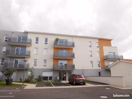 appartement avec balcon dans résidence sécurisée
