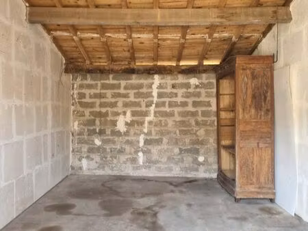 box de stockage  garde-meubles  garage  près de langon 22m²