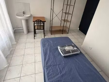 chambre meublée au mois - aulnay sous bois (20 min paris / cdg / orly)