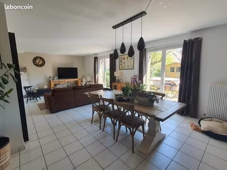maison 6 pièces 93 m²
