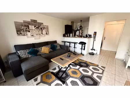 appartement t2 villeurbanne - non meuble - 43.68 m2 // gara