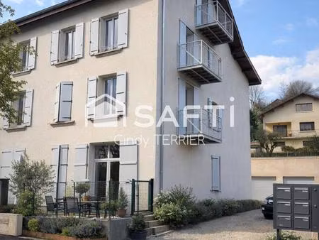 appartement t2 – 66 m² au sol – dernier étage avec balcon