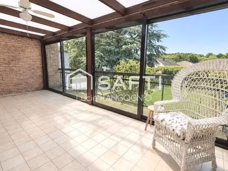 jolie mitoyenne avec sous sol et jardin