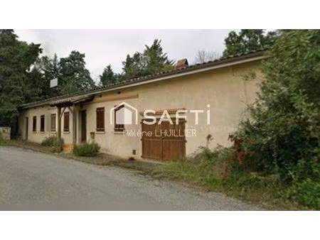 ancienne ferme à rénover – 136 m² – terrain de 7125 m² – dépendances