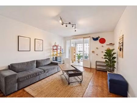 colomiers – grand t3 traversant de 77 m² avec ascenseur  véranda et balcon et double expos