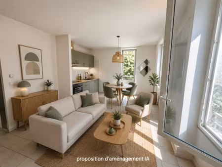 t2 de 46 61 m2 loi carrez place du 4 septembre marseille