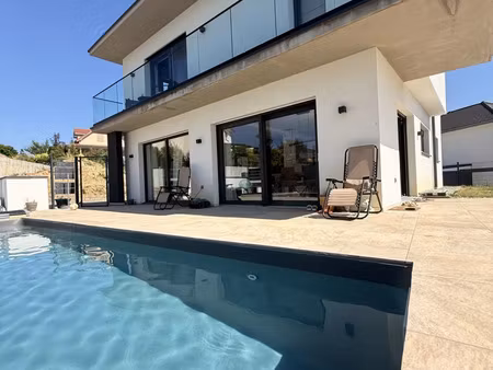 réf: 11180*** sect. hagenthal  hégenheim: villa très moderne env. 150 m²