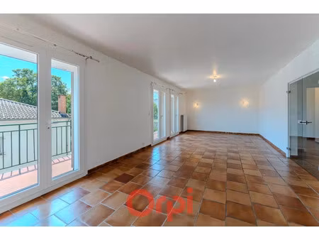 location appartement 4 pièces 102.09 m² à privas (07000)  766 €