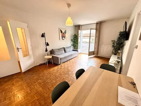 location meublée appartement 2 pièces 47.63 m² à villeurbanne (69100)  900 €
