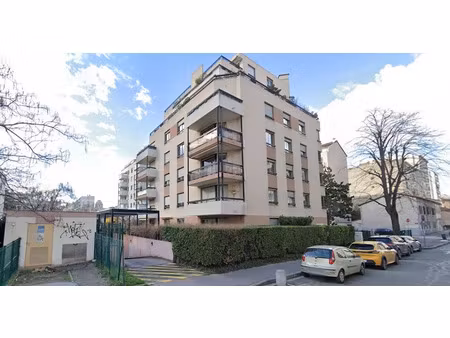 location parking à lyon 8ème (69008)  81 €