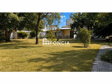 propriété à vendre à rochefort