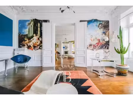 appartement de luxe à vendre dans le quartier hôtel de ville-quinconce-saint seurin-fondau