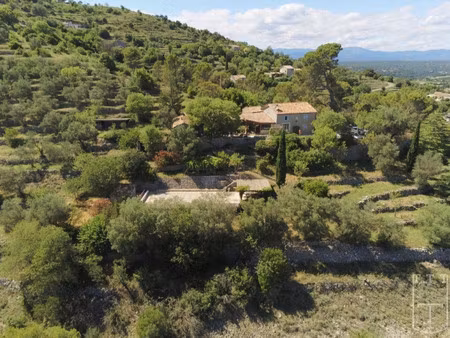 maison de luxe à vendre à sampzon