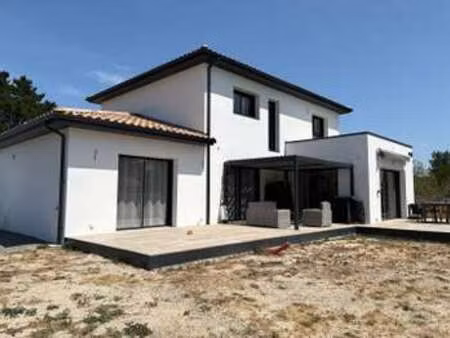 vente maison à notre-dame-de-riez (85270) : à vendre / 160m² notre-dame-de-riez