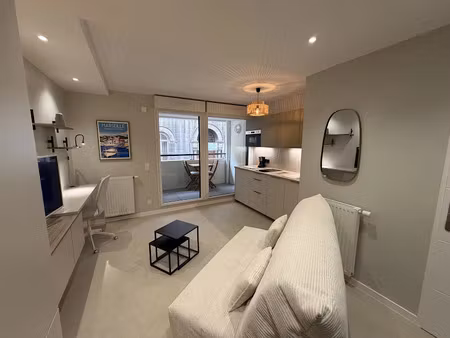 location meublée appartement 1 pièce 21.32 m² à marseille 6ème (13006)  815 €