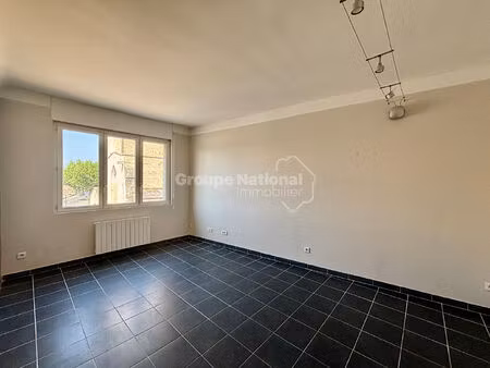 appartement 3 pièces de 74.70 m2  à tarascon