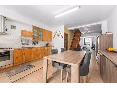 maison familiale avec 5 chambres et un jardin exposé sud à …