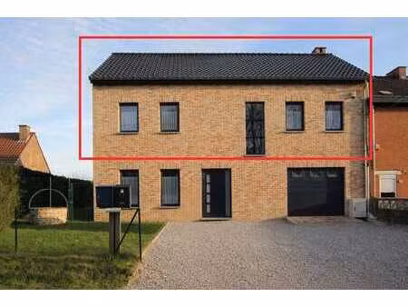 superbe duplex de 4 chambres avec emplacement parking
