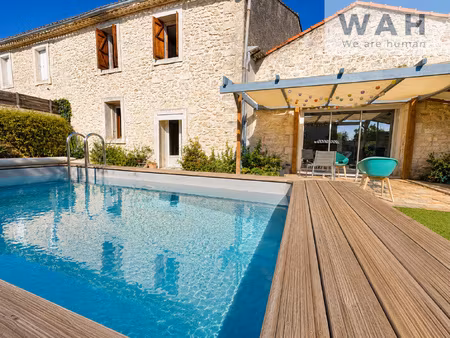 maison de village - jardin avec piscine et grange attenante