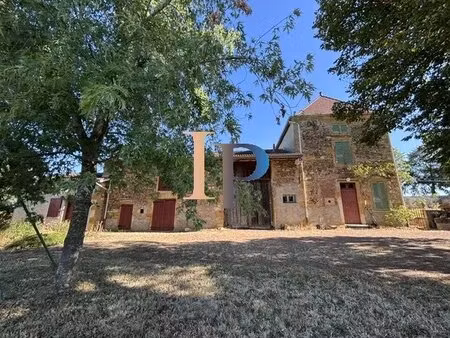 maison brionnaise et ses dependances avec vue