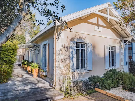 maison de luxe à vendre dans le quartier pereire-ville-d'hiver