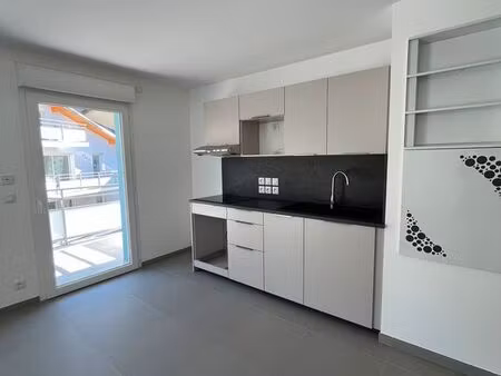 location t2 47m2 aigueblanche