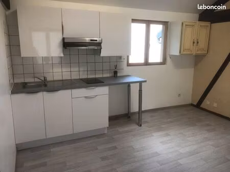a louer f2 centre ville les andelys