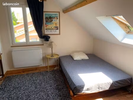 loue chambre étudiant(e) de 17m 2  lumineuse  à st genis laval