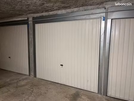 garage croix de gardes
