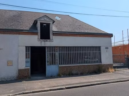 local 80m2 - rue de la barrière saint marc