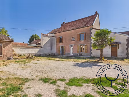 ensemble immobilier avec habitation  grange et studio à aménag