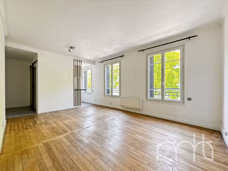 asnieres-sur-seine flachat - studio baigné de lumiére