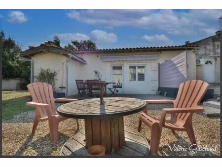 guitres ( 33) maison 2 chambres et jardin