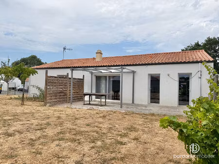 maison 5 pièces - 113 m² - centre-ville de la garnache